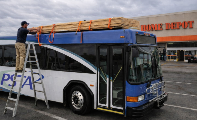 Transit Activists Encourage PSTA to Launch Hurricane Readiness Program Ahead of Storm Season